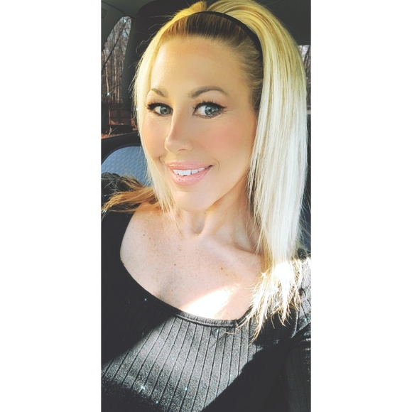 Meet your Posher, Ashly - Picture 3 of 4